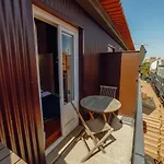 Downtown Prime With Terrace By Vacationy