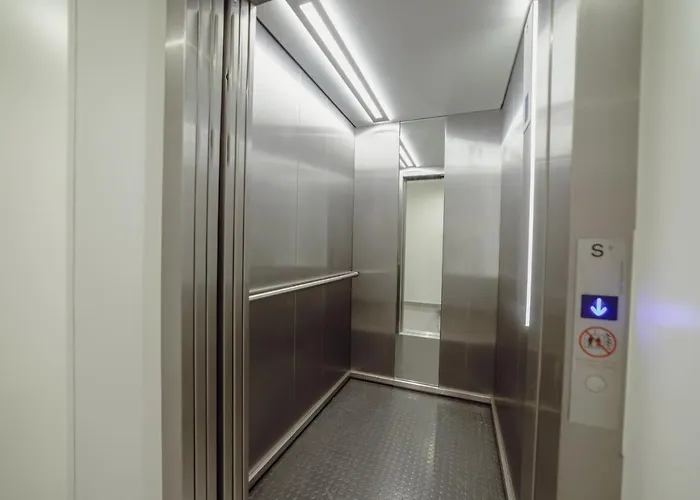 Downtown Prime With Terrace By Vacationy *