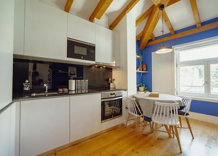 Downtown Prime With Terrace By Vacationy * Πόρτο