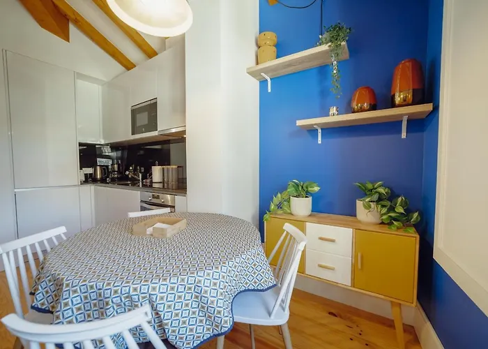 Downtown Prime With Terrace By Vacationy ポルト